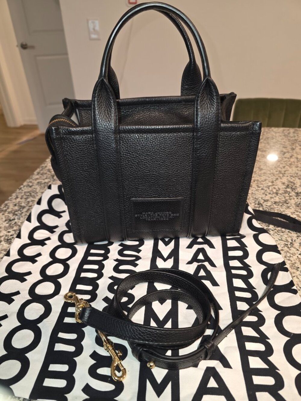 NWOT Marc Jacobs Leather Tote Mini Size - Picture 3 of 11